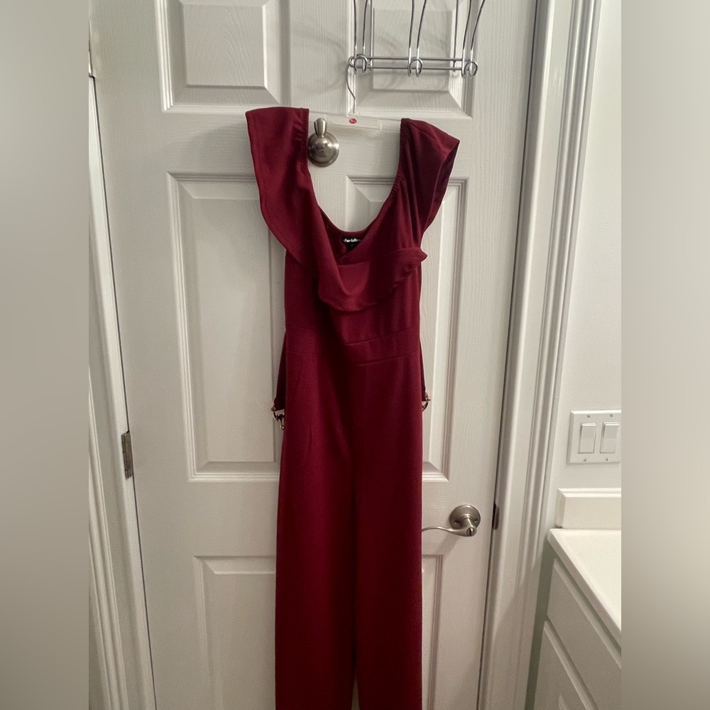 women’s romper (it’s maroon)